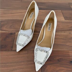 Badgley Mischka Aubree Pointed Toe Stiletto Pumps With Crystal Buckle Size 9.5